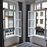 Edificio Charles 102